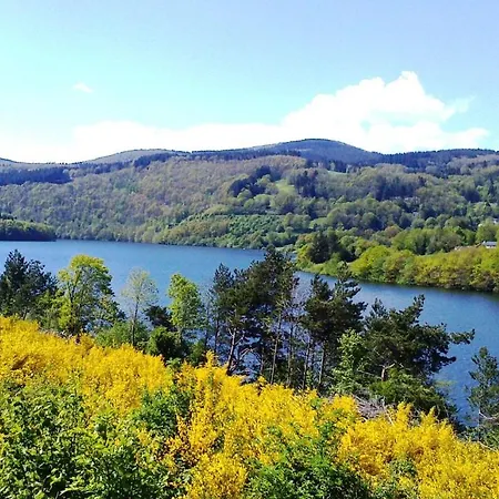 게스트하우스 Chmabre Avec Petit Dejeuner Inclus A Dix Minutes Du Lac De La Raviege *