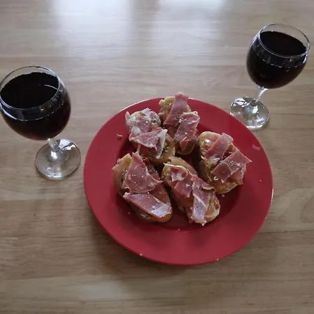 Chmabre Avec Petit Dejeuner Inclus A Dix Minutes Du Lac De La Raviege 게스트하우스 Angles (Midi-Pyrenees)
