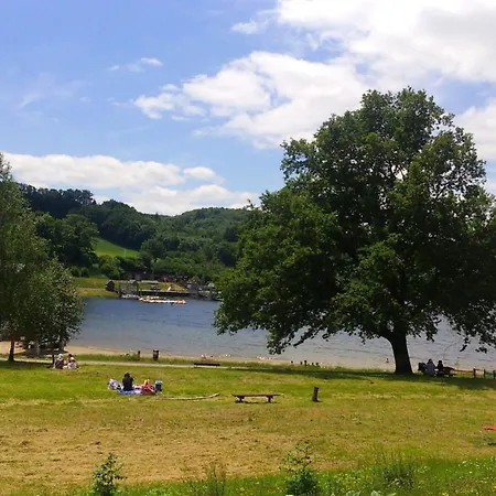 게스트하우스 Chmabre Avec Petit Dejeuner Inclus A Dix Minutes Du Lac De La Raviege