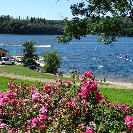 Chmabre Avec Petit Dejeuner Inclus A Dix Minutes Du Lac De La Raviege *