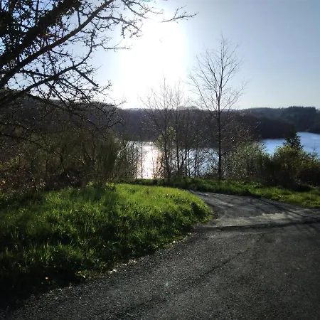 Chmabre Avec Petit Dejeuner Inclus A Dix Minutes Du Lac De La Raviege 게스트하우스